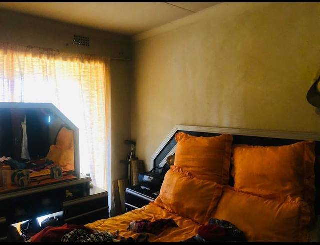 3 BEDROOM HOUSE FOR SALE IN TSAKANE EXT 5